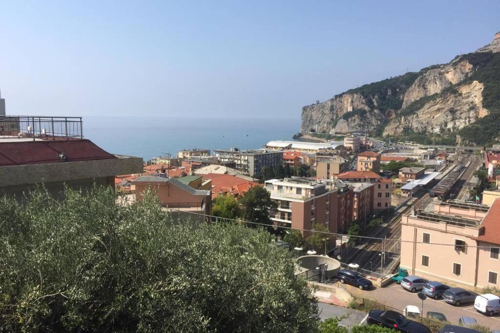 Casa Matilde - Appartamento Vista Mare - Con Posto Auto Finale Ligure Luaran gambar