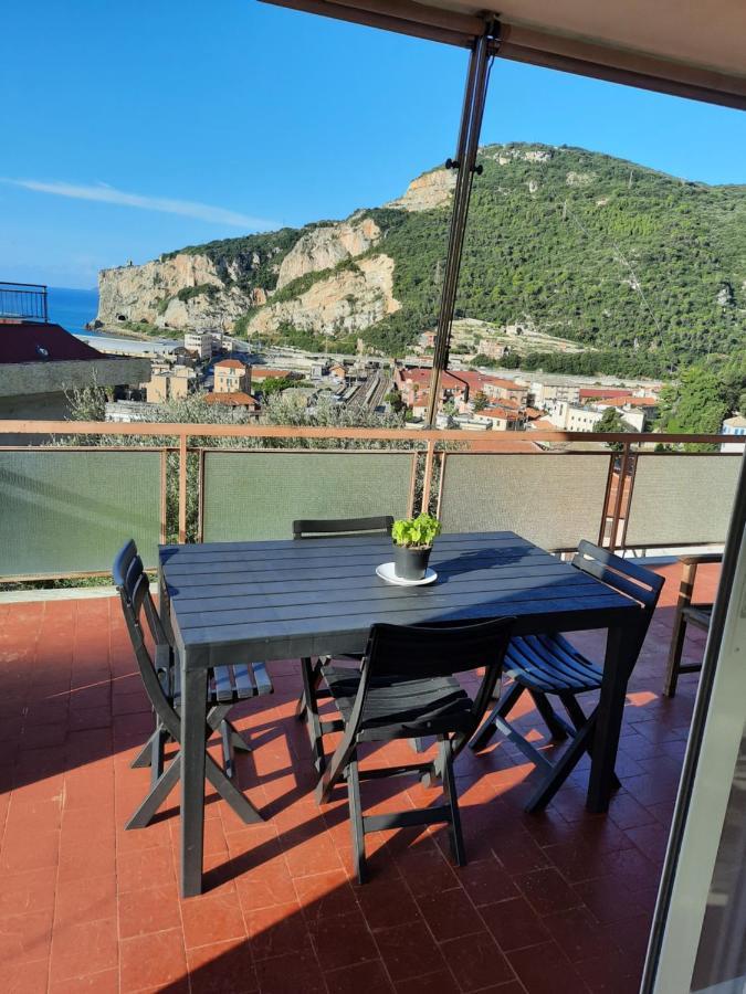 Casa Matilde - Appartamento Vista Mare - Con Posto Auto Finale Ligure Luaran gambar