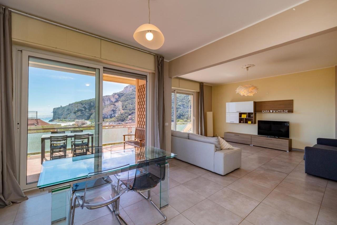 Casa Matilde - Appartamento Vista Mare - Con Posto Auto Finale Ligure Luaran gambar