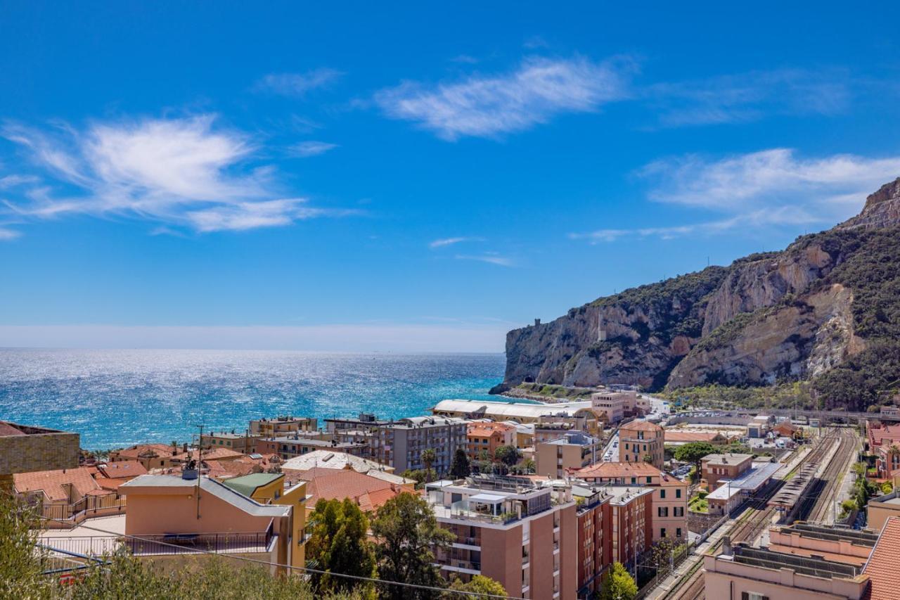 Casa Matilde - Appartamento Vista Mare - Con Posto Auto Finale Ligure Luaran gambar