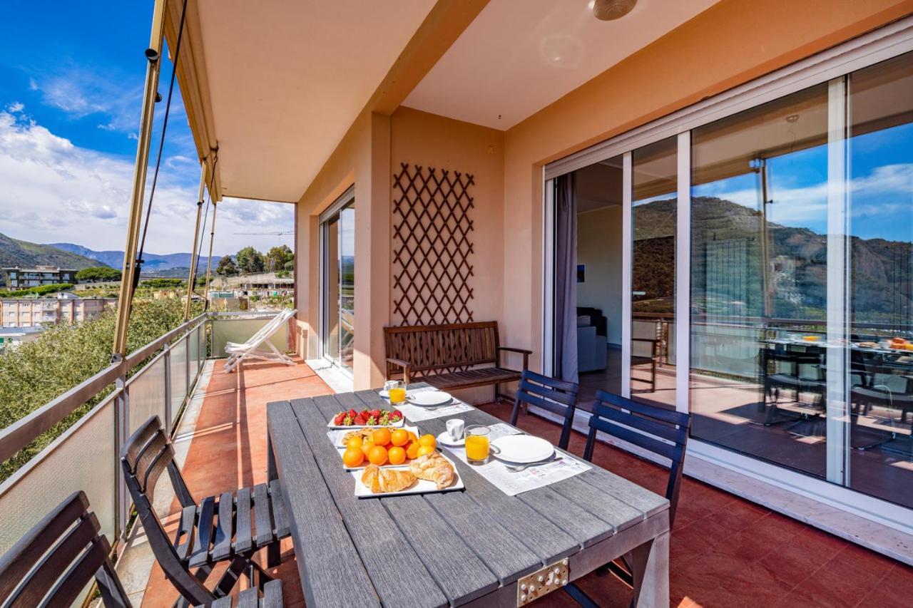 Casa Matilde - Appartamento Vista Mare - Con Posto Auto Finale Ligure Luaran gambar