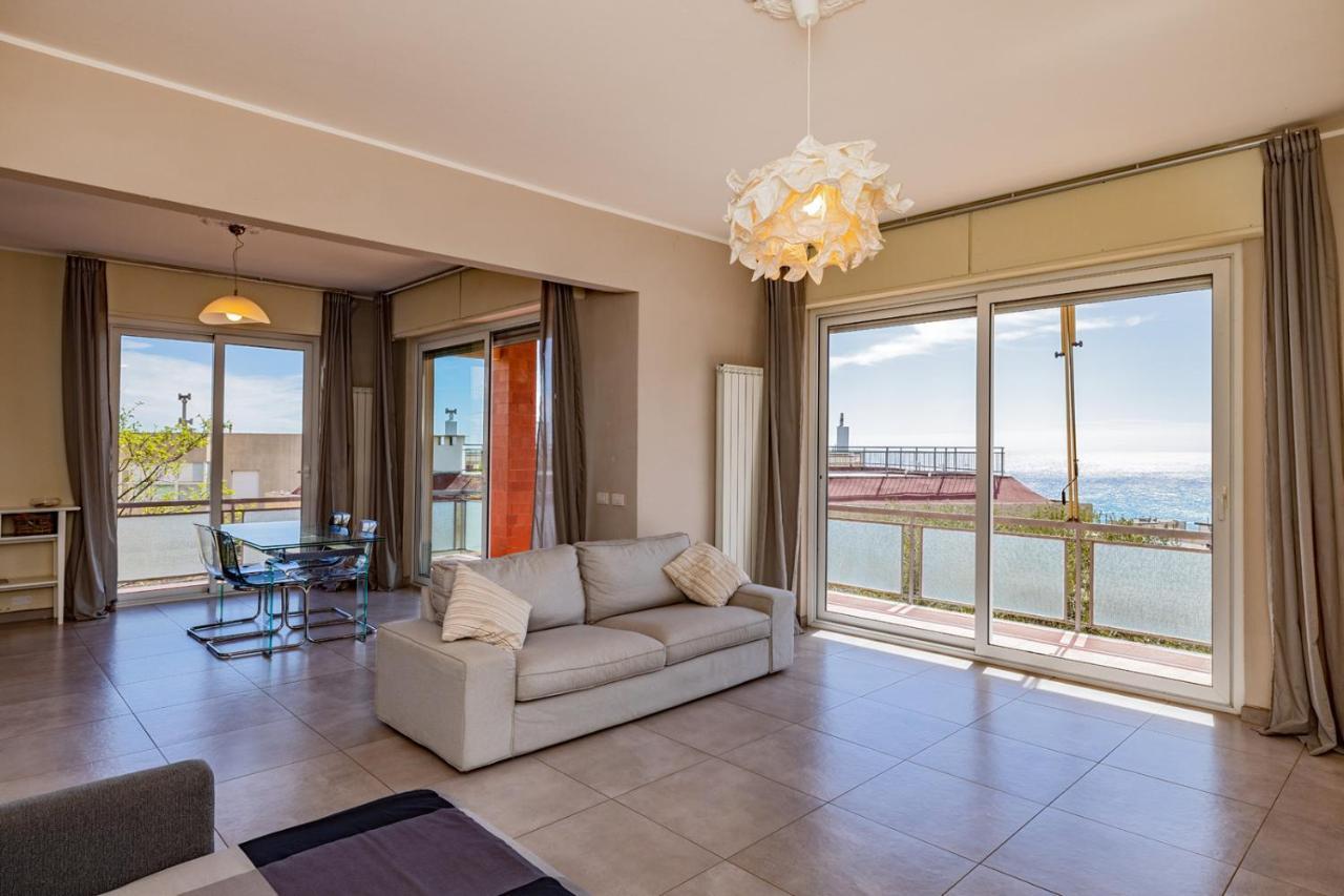 Casa Matilde - Appartamento Vista Mare - Con Posto Auto Finale Ligure Luaran gambar